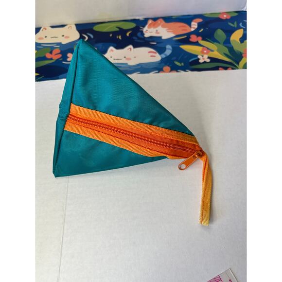 Vintage Pokemon Triangle Coin Pouch Pikachu and Togepi - Picture 10 of 12